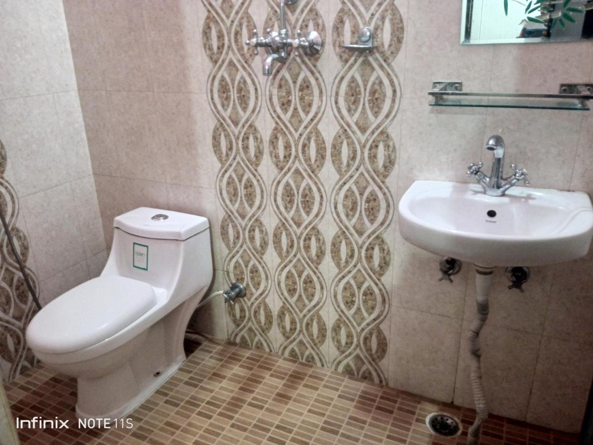 פוקהרה Hotel Buttercup מראה חיצוני תמונה