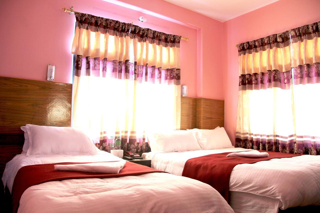 פוקהרה Hotel Buttercup מראה חיצוני תמונה