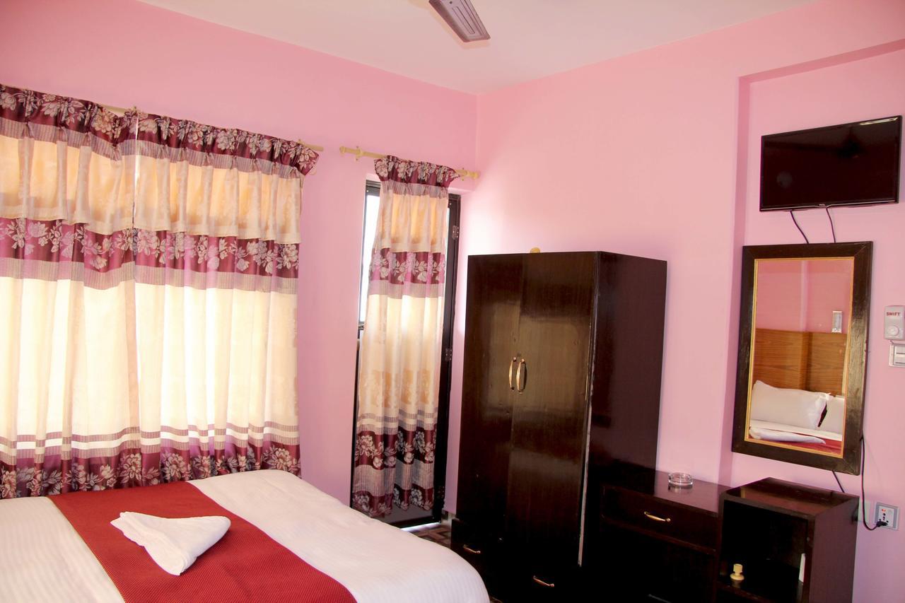פוקהרה Hotel Buttercup מראה חיצוני תמונה